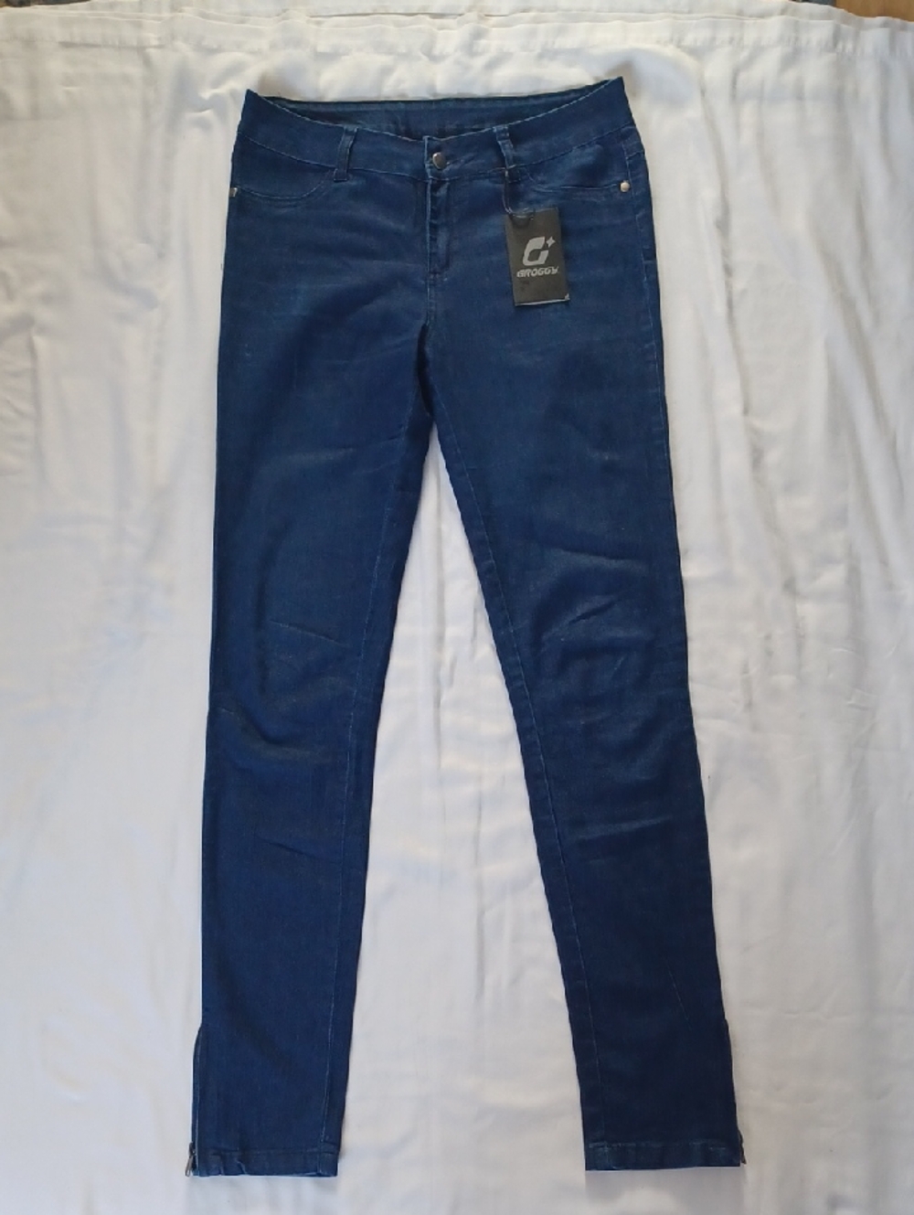 Groggy Lightweight Darkwash Skinny Jean NEW- Sz. 5/Sm